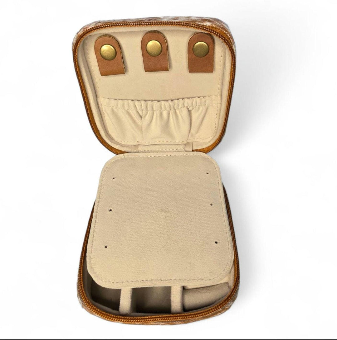 BB Prairie Bloom Case | Tooled Cowhide Leather Jewelry Box with Mirror