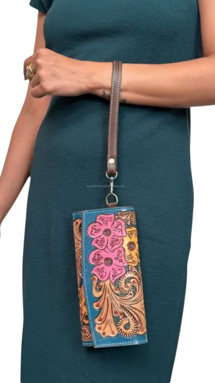 The Tessa Wristlet